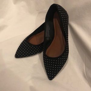 Black studded pointed  flats by Old Navy Wm Sz 7